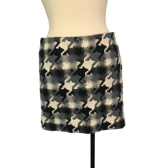 J.CREW Dresses & Skirts - J Crew Womens Black White Gray Houndstooth Wool Woven Mini Skirt, sz 4, 30 waist